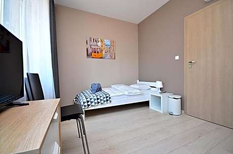 Economy Triple Room with Shared Bathroom