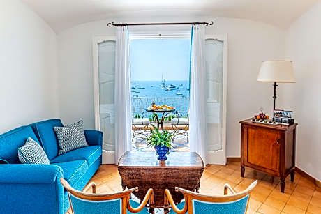 Junior Suite with Balcony