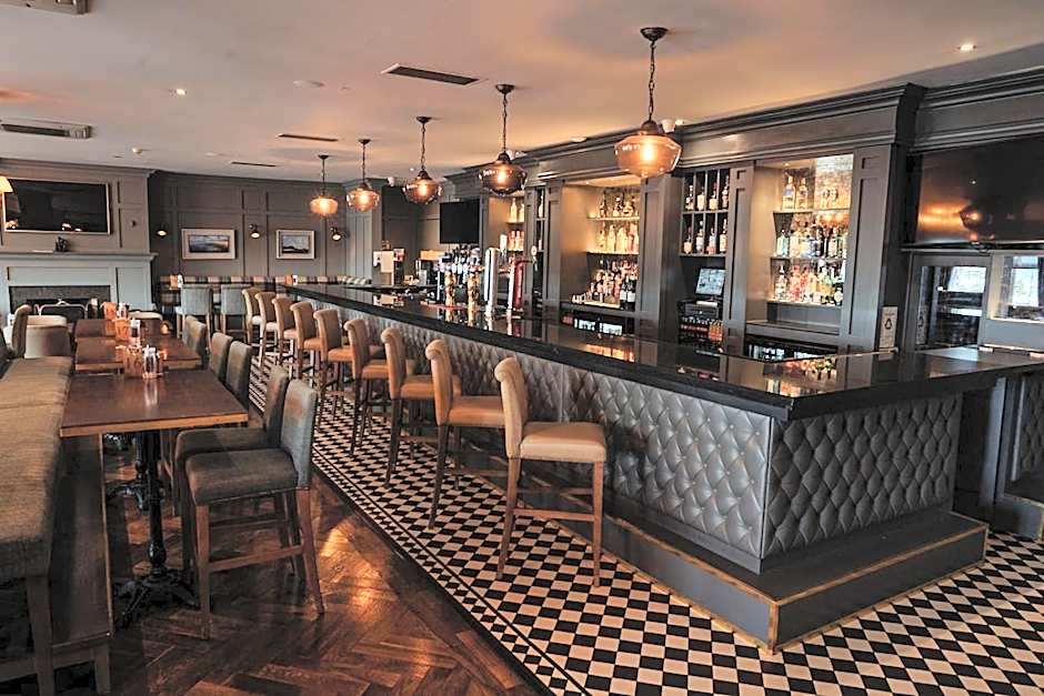 Crover House Hotel & Golf Club