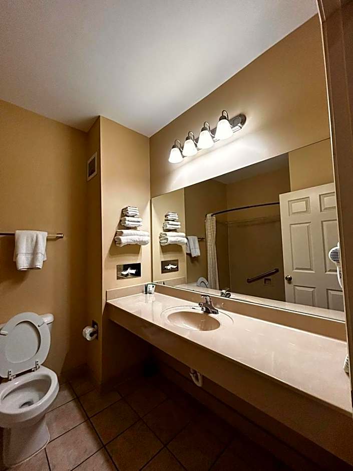 Plantation Oaks Suites & Inn Millington