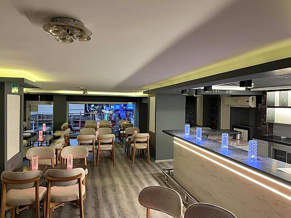 Artan Hotel