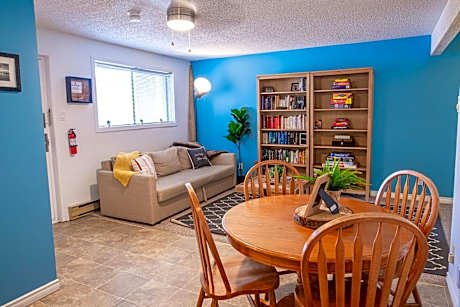 Harrison On The Lake, Walkable to Beach and Village