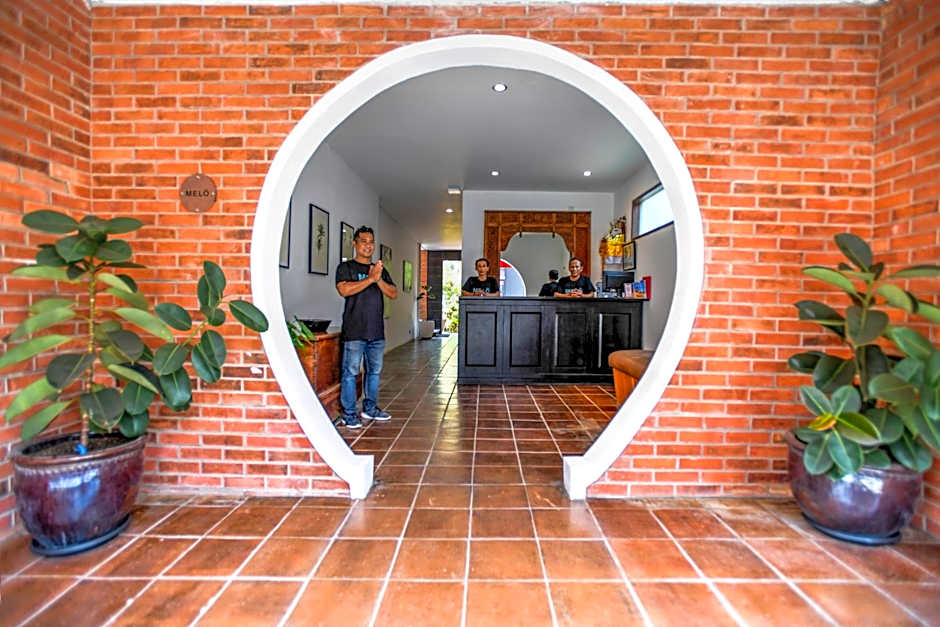 Melo Suites Hotel
