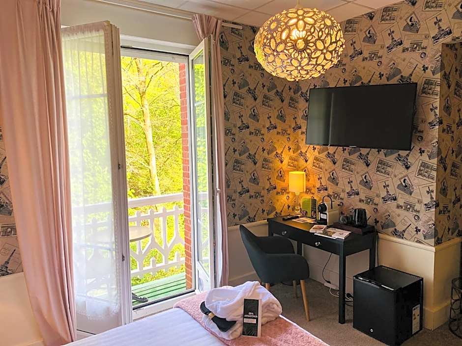 BRIT HOTEL & SPA Le Roc au Chien