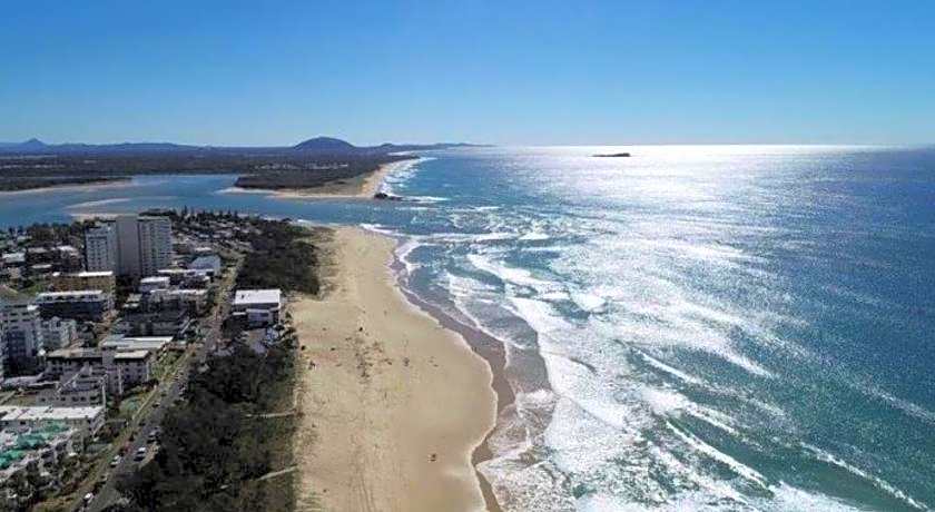 Sundeck Garden Apartments