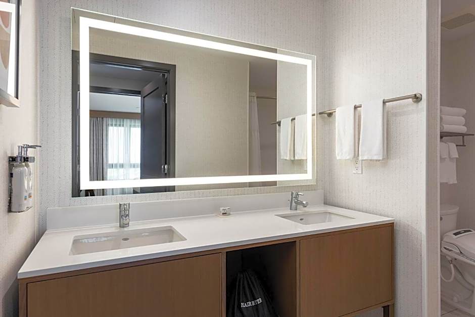 Holiday Inn Hotel And Suites Monterey Park Los Angeles By IHG