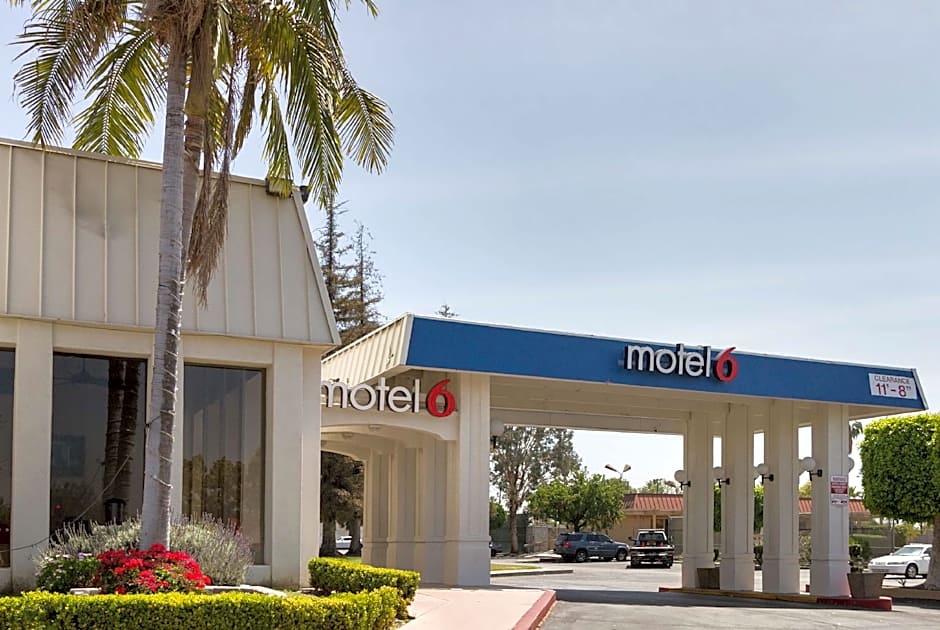 Motel 6 Claremont, CA