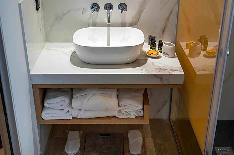 Hyperion City Hotel & Spa