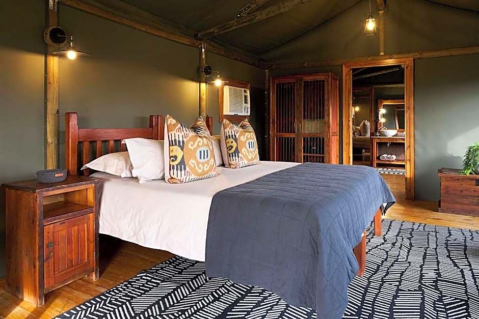 Buffelsdrift Game Lodge and Hotel