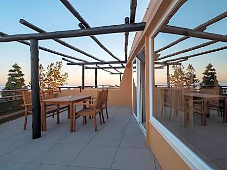 2-Bedroom Suite for 5 Adult with Terrace