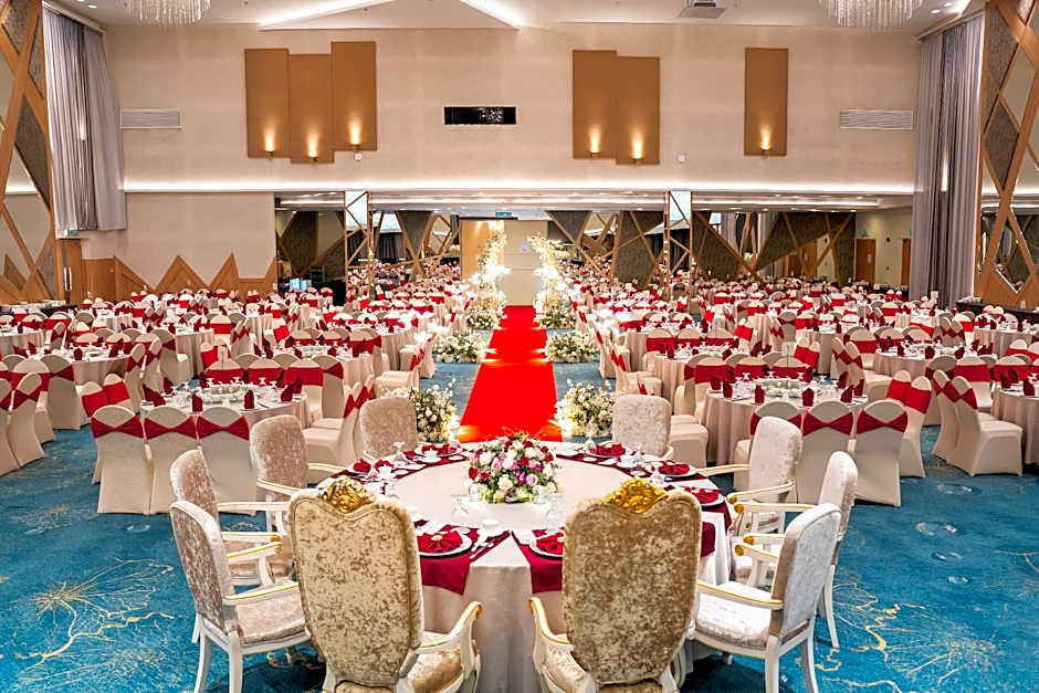 The Waterfront Hotel