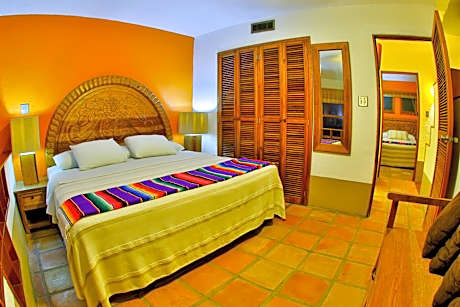 Family Room with Garden View