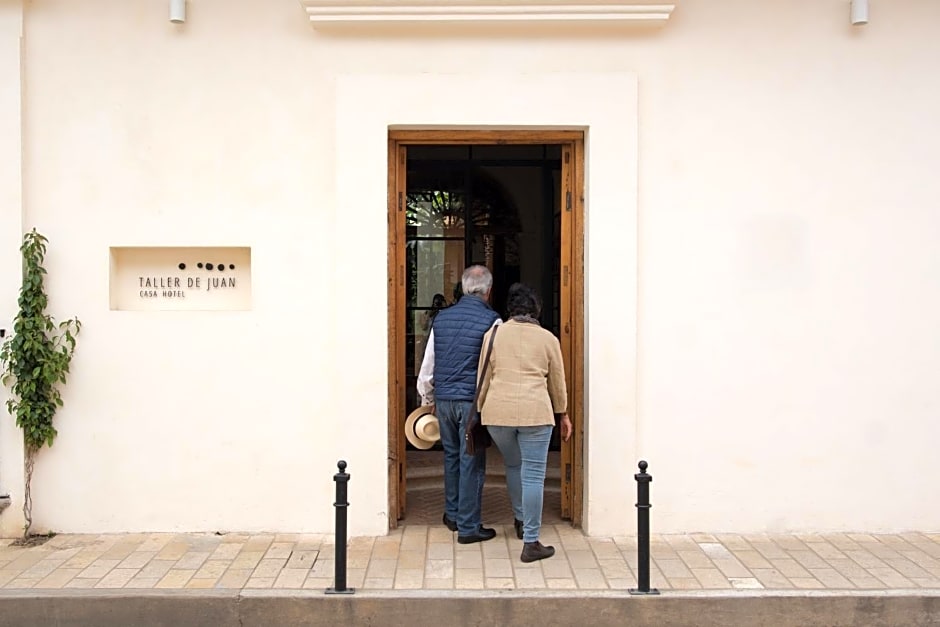 Taller de Juan - Casa Hotel