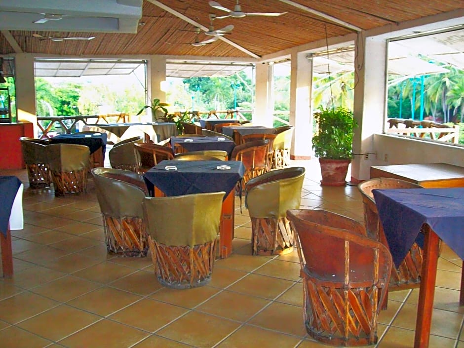 Hotel Suites Ixtapa Plaza