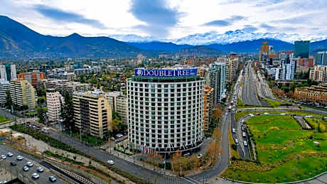 DoubleTree by Hilton Santiago Kennedy
