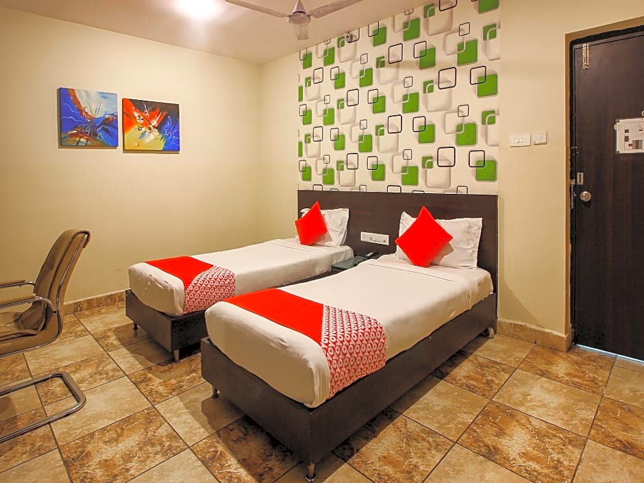 Capital O 18592 M Hotel