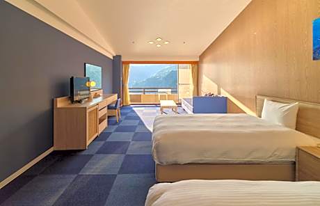 Standard Twin Room with Sea View