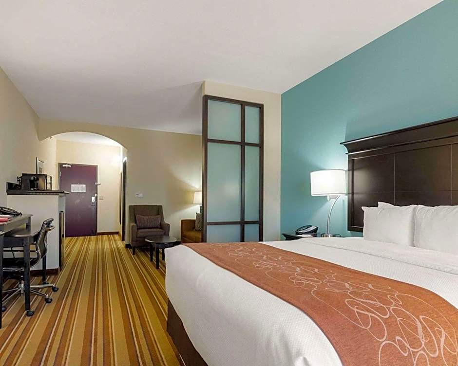 Comfort Suites Topeka Northwest