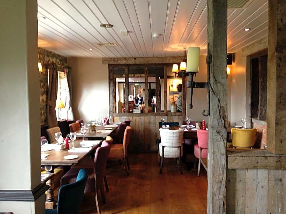 The Crown Pub, Dining & Rooms