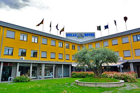 Melas Hotel