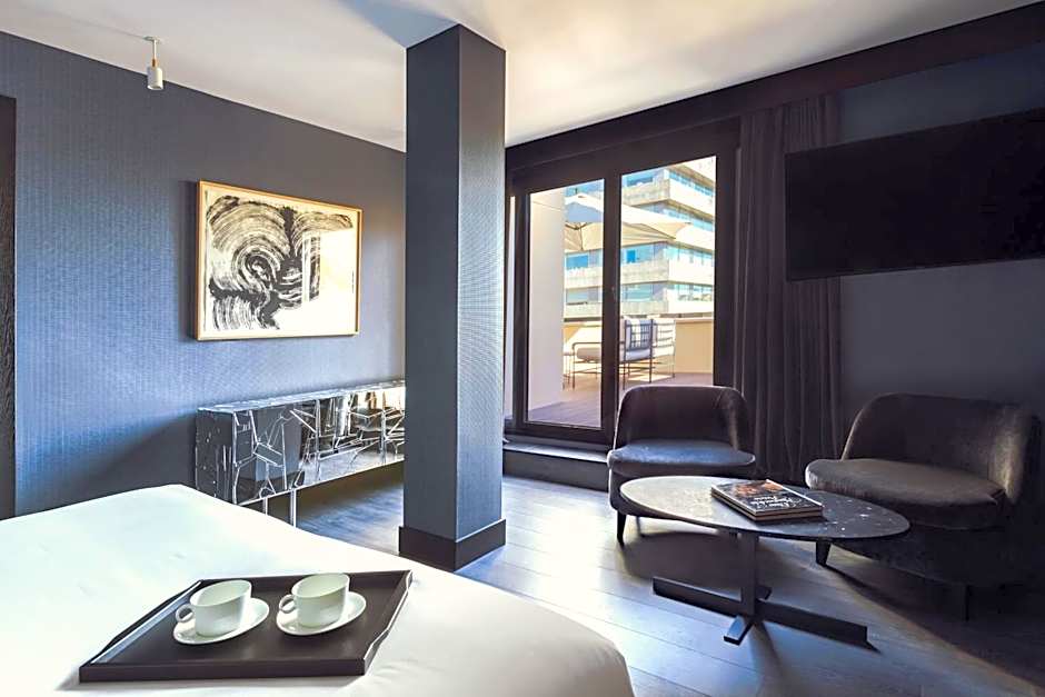 The Pavilions Madrid Hotel