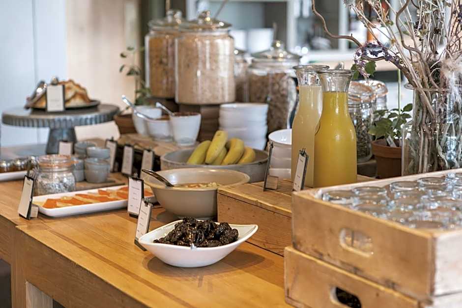 Tebay Services Hotel