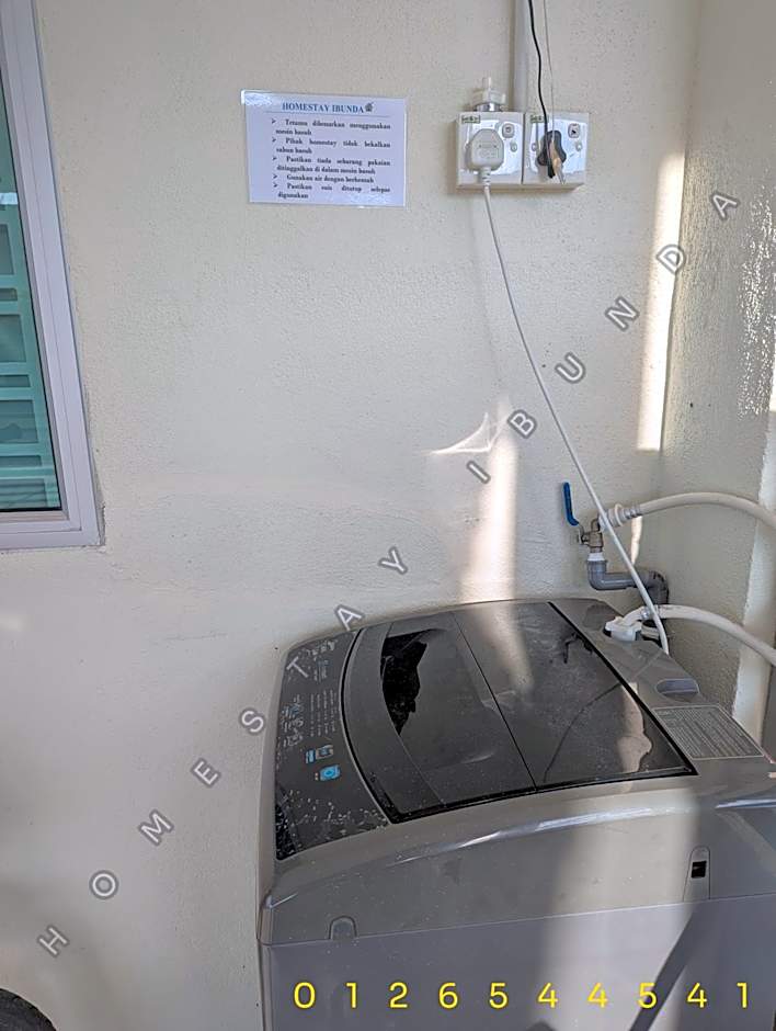 HOMESTAY IBUNDA Sabak Bernam