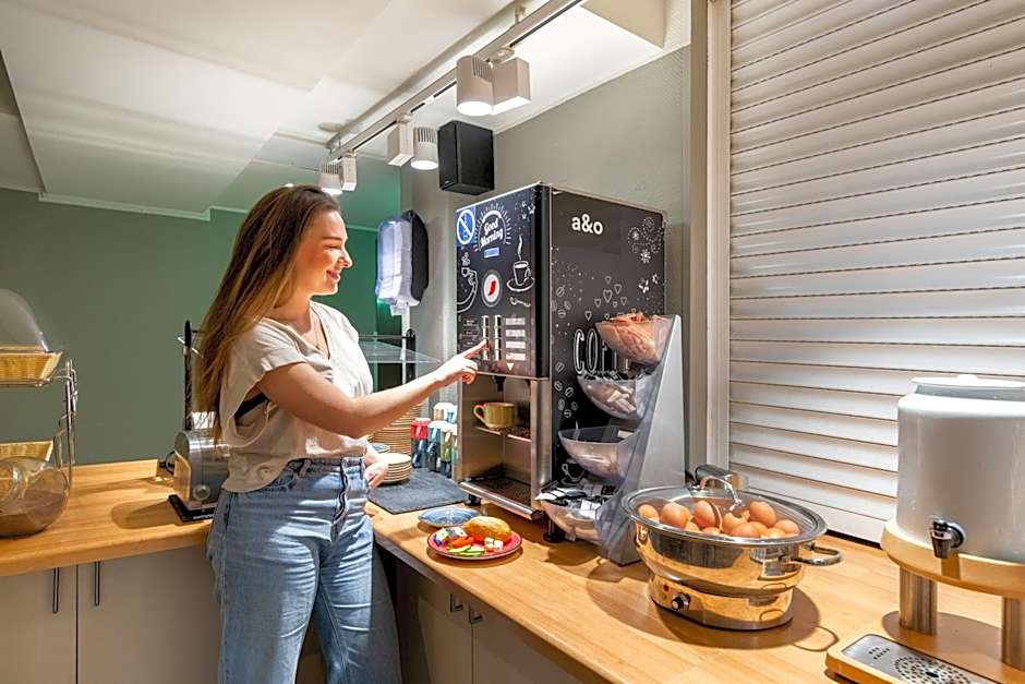 A&O Hamburg Hammer Kirche