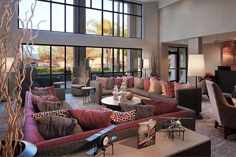 Courtyard by Marriott Oakland Airport