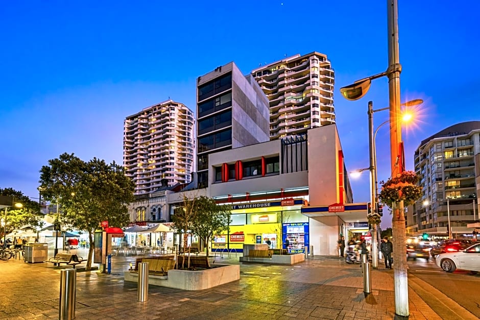 Arthur's Hotel Bondi Junction