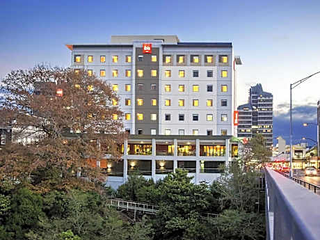 Ibis Hamilton Tainui