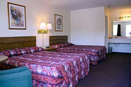 Queen Room with Two Queen Beds