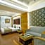 Hotel Saffron Leaf