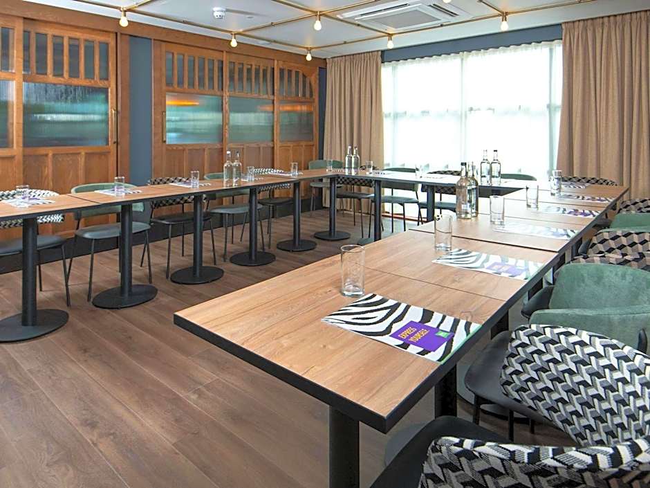 ibis London Gatwick Airport