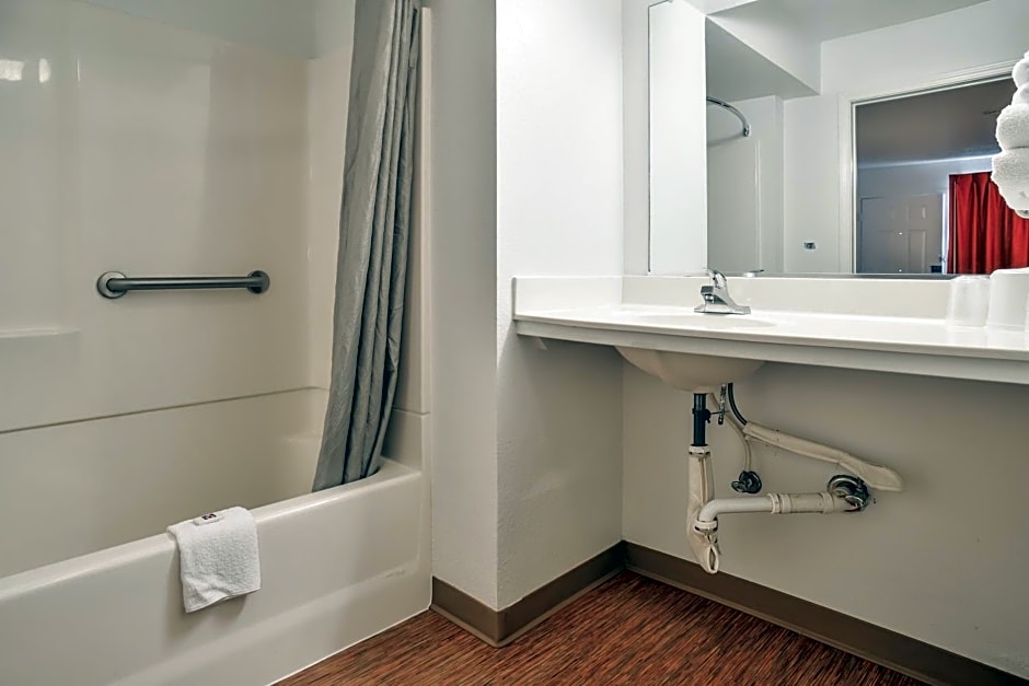 Motel 6-Saint Joseph, MO