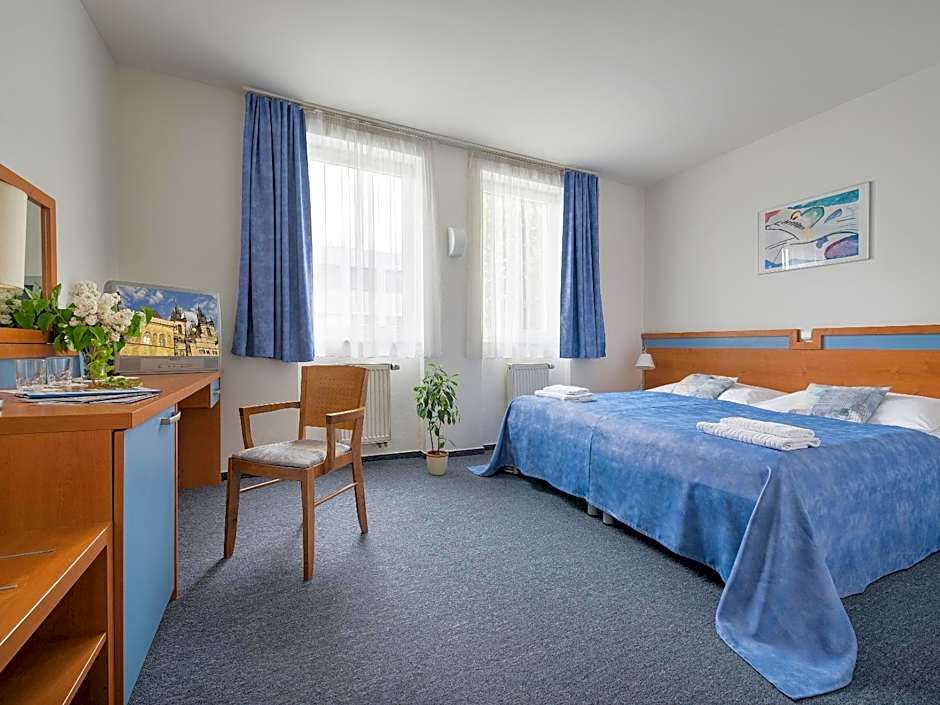 Photo 1 of 4 of Comfort 1 Double Bed or 2 Beds