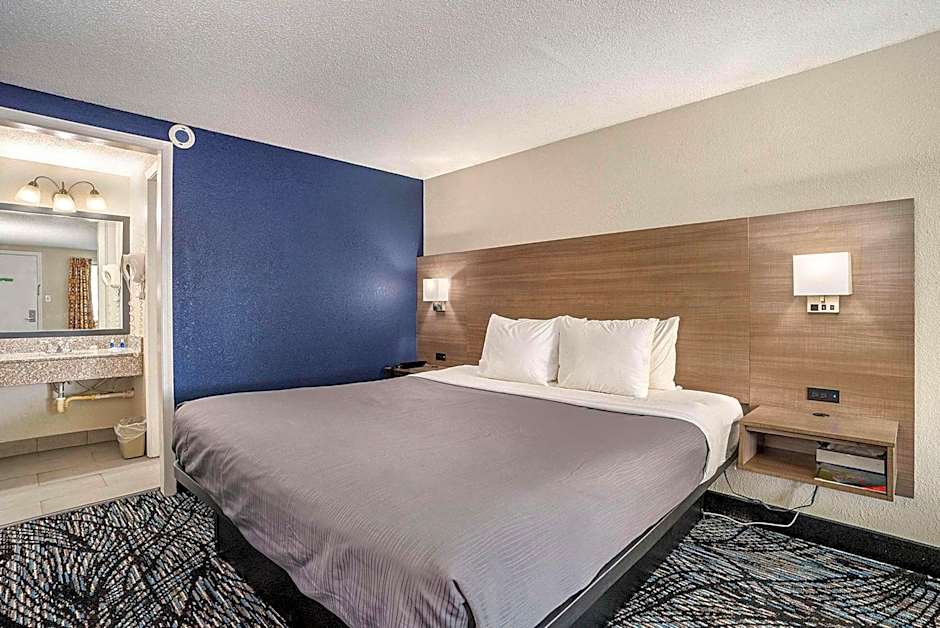 Rodeway Inn Grand Haven