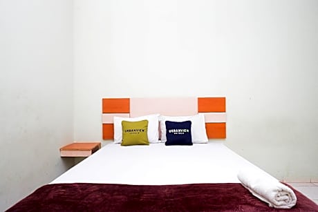 Urbanview Hotel Platinum Parepare