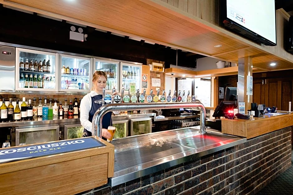 Avoca Beach Hotel