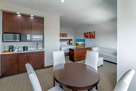 Superior Junior Suite with King Bed - Non-Smoking