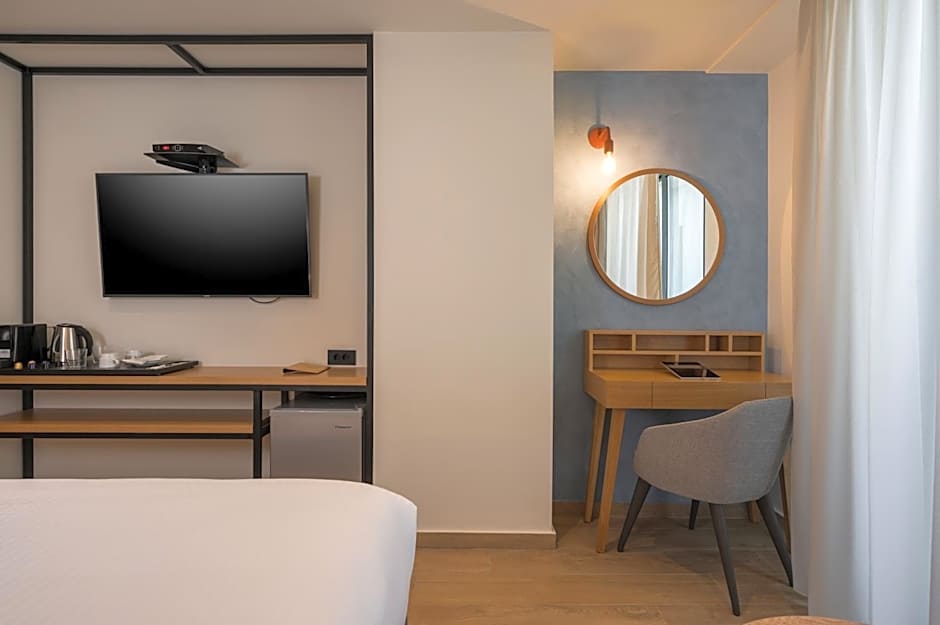 Hyperion City Hotel & Spa