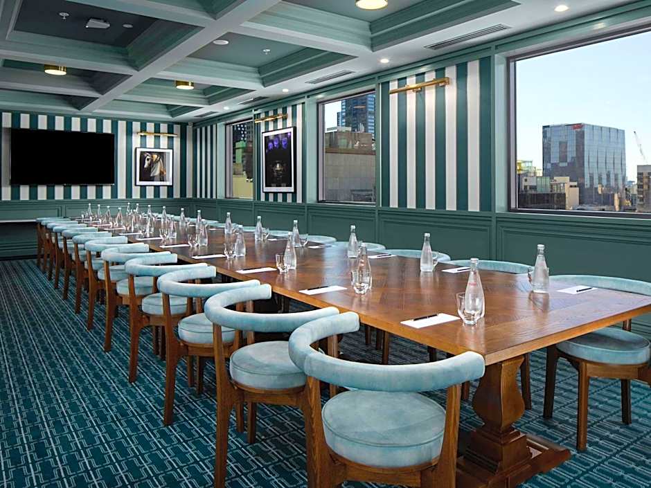 Pullman Melbourne City Centre