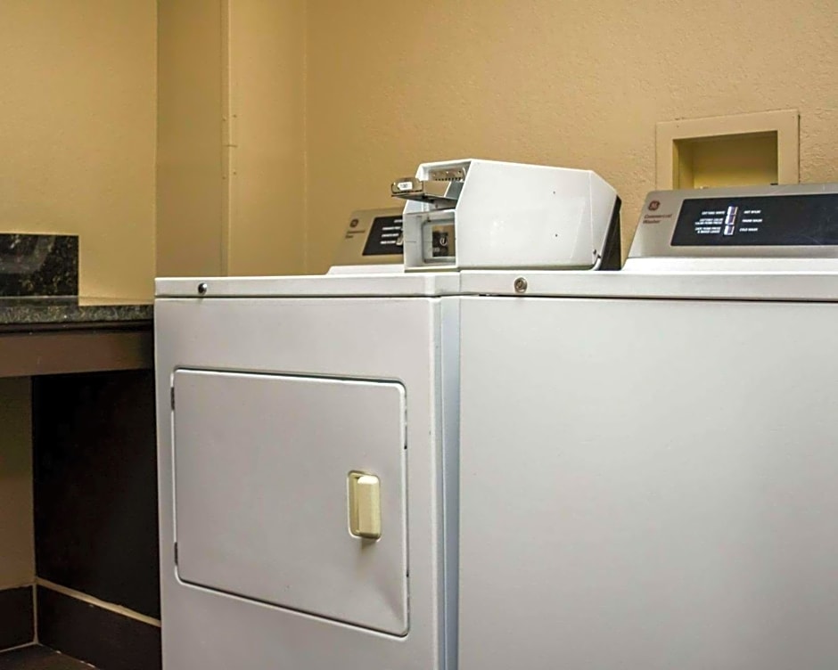Comfort Suites Clearwater - Dunedin