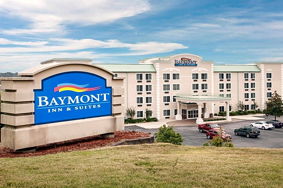 Baymont by Wyndham Hot Springs