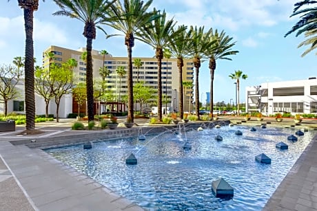 Embassy Suites by Hilton Anaheim-Orange