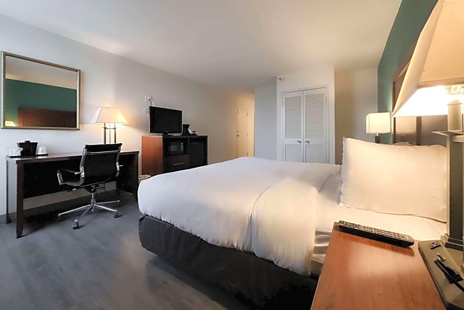 Comfort Inn & Suites Kissimmee By the Parks