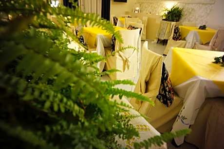 Deluxe Family Suite