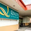Quality Inn & Suites Kansas City I-435n Near Sports Complex