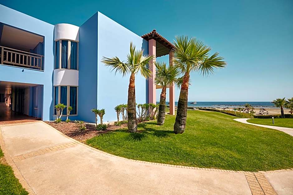 ROBINSON Cyprus
