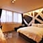 Travel Light Hotel